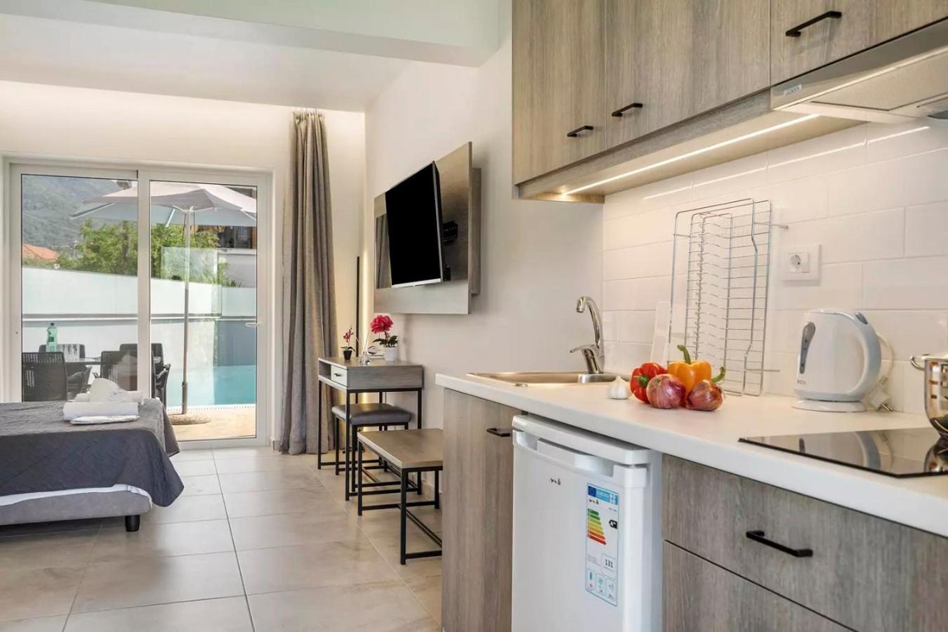 Blue Star Aparthotel Нідрі Екстер'єр фото